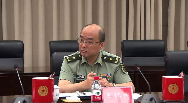 国防大学校长邢立宁，引领军事教育的卓越领导者，国防大学校长邢立宁，军事教育的领航者