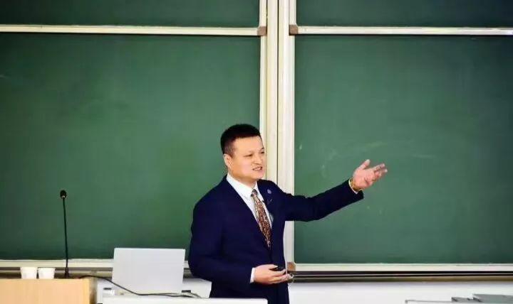 杨宇军，国防部发言人的角色与担当，杨宇军担任国防部发言人，角色与担当解析