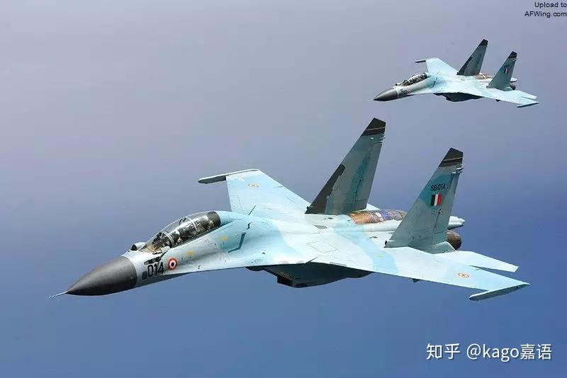 苏-30与苏-27的区别，性能、用途及影响分析，苏-30与苏-27性能差异解析，用途与影响深度分析