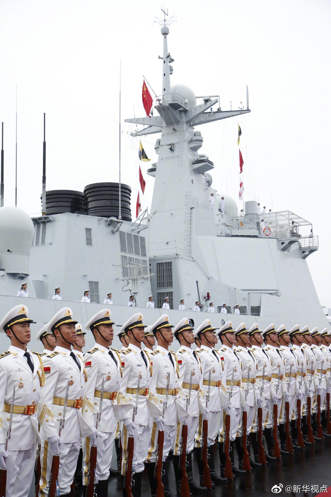 海军成立70周年海上阅兵首次亮相——彰显国家海洋实力与决心，海军成立70周年海上阅兵展现国家海洋实力与决心