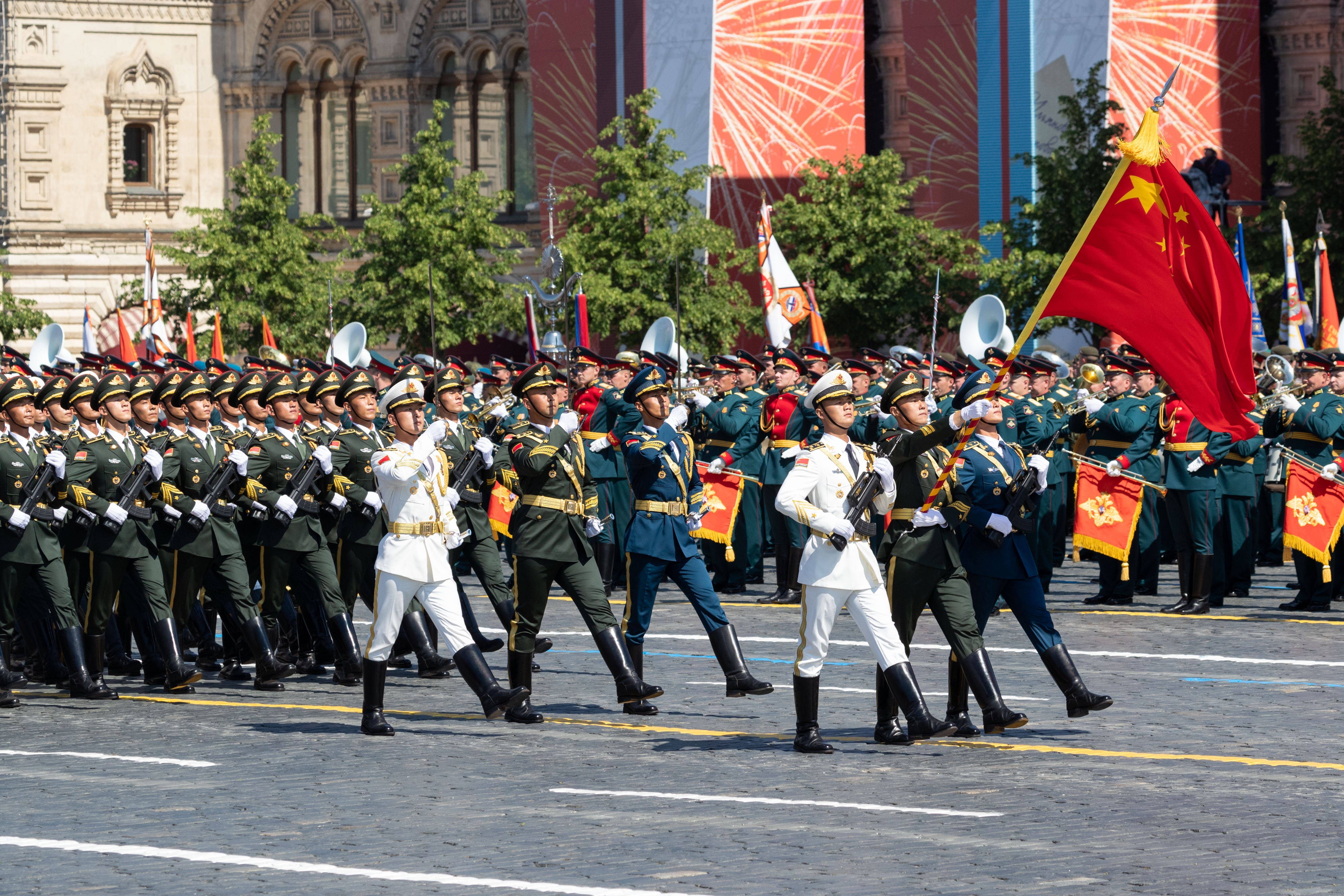 我国仪仗队参加俄罗斯阅兵，展现军威与友谊的壮丽画卷，中俄友谊见证，我国仪仗队参加俄罗斯阅兵，壮丽画卷展现军威与友谊