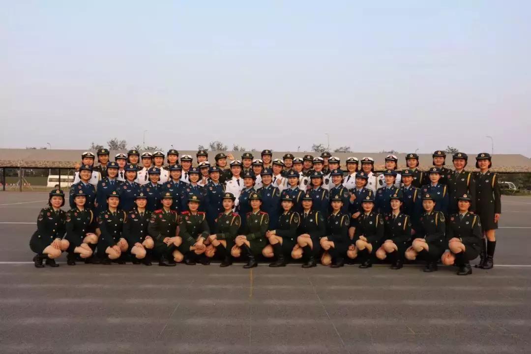 国庆70周年大阅兵完整版简介，国庆70周年大阅兵全程回顾与亮点解析