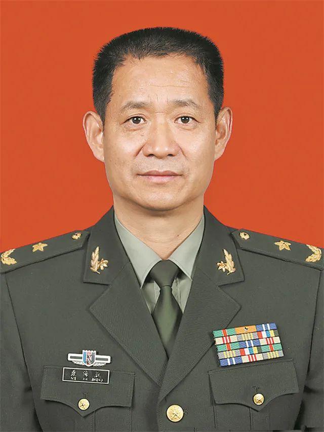 杜富国与八一勋章，荣誉背后的力量与担当，杜富国与八一勋章，荣誉背后的力量与担当之旅