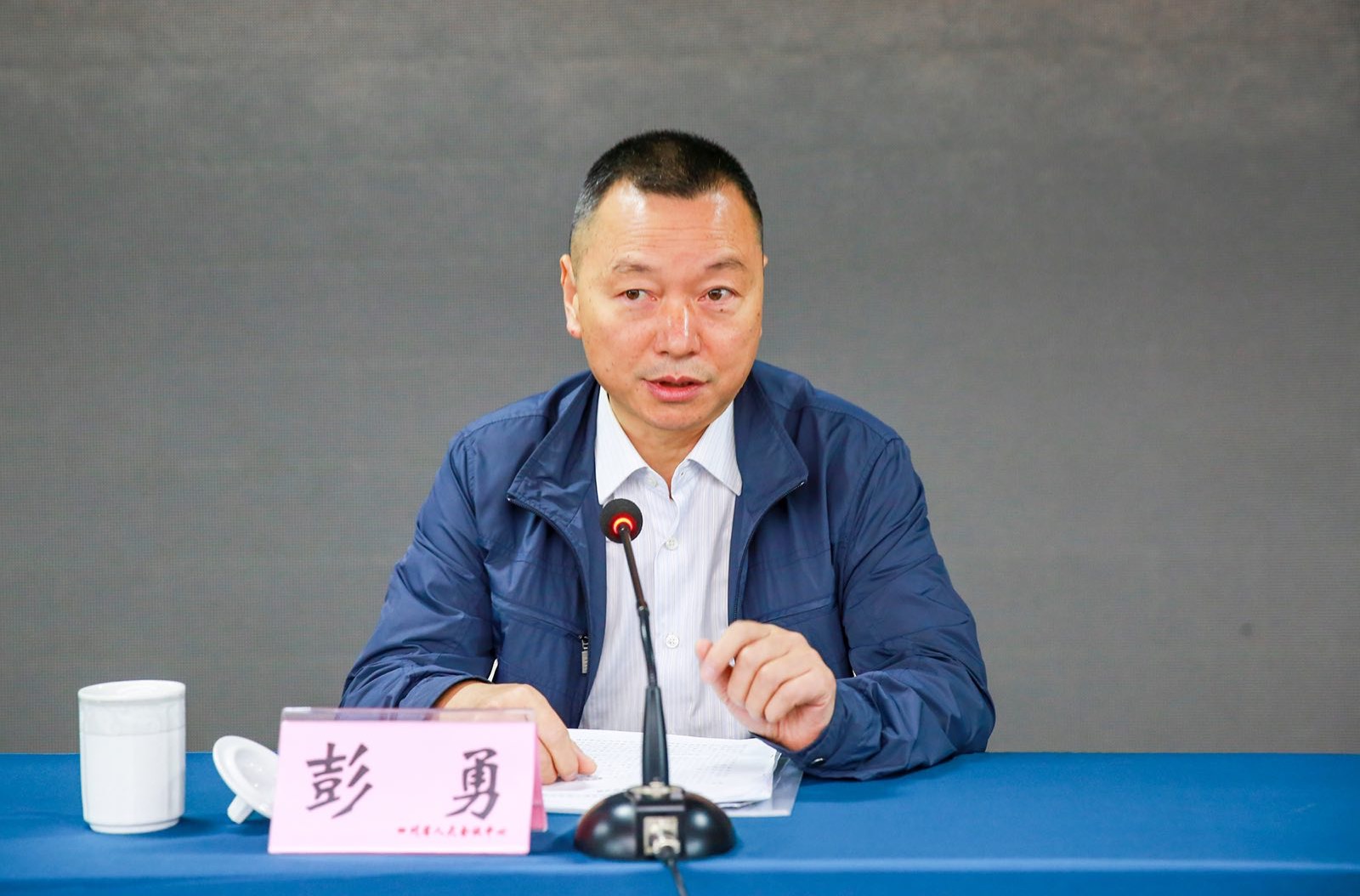 新疆军区司令员彭勇，铁血将军的边疆使命，新疆军区司令员彭勇，铁血将军肩负边疆使命
