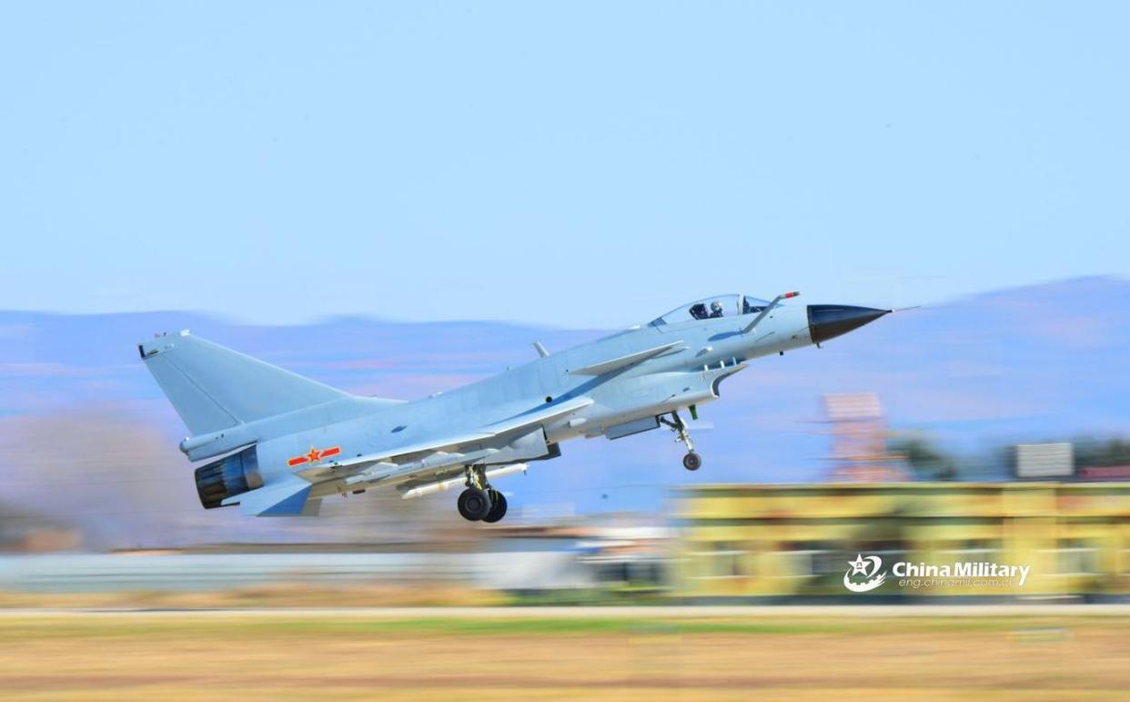 歼十战斗机最大起飞重量的探索与解析，歼十战斗机最大起飞重量深度解析