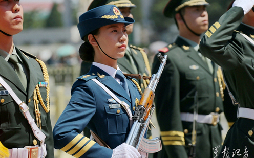 三军仪仗队中的山东女兵，荣耀与担当，山东女兵在三军仪仗队中的荣耀与担当