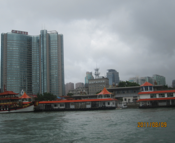 探索中国海军力量，厦门军港中的一艘传奇舰——523舰，揭秘中国海军力量，厦门军港传奇战舰——523舰探索之旅