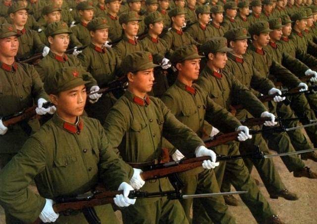 解放军65式军装照片，历史记忆与时代印记，解放军65式军装历史与时代印记的见证