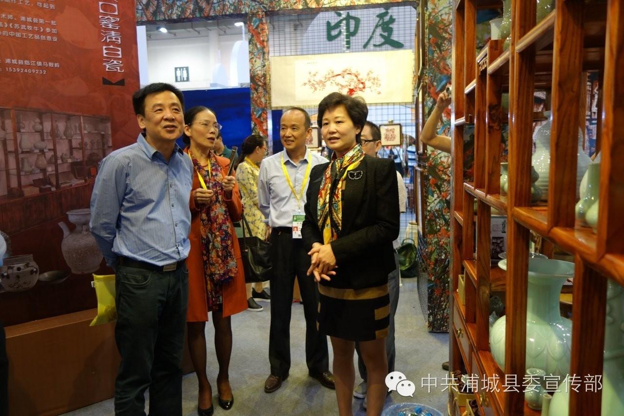 海峡两岸的今天，共融共生，携手共进，海峡两岸，共融共生，携手共进的时代