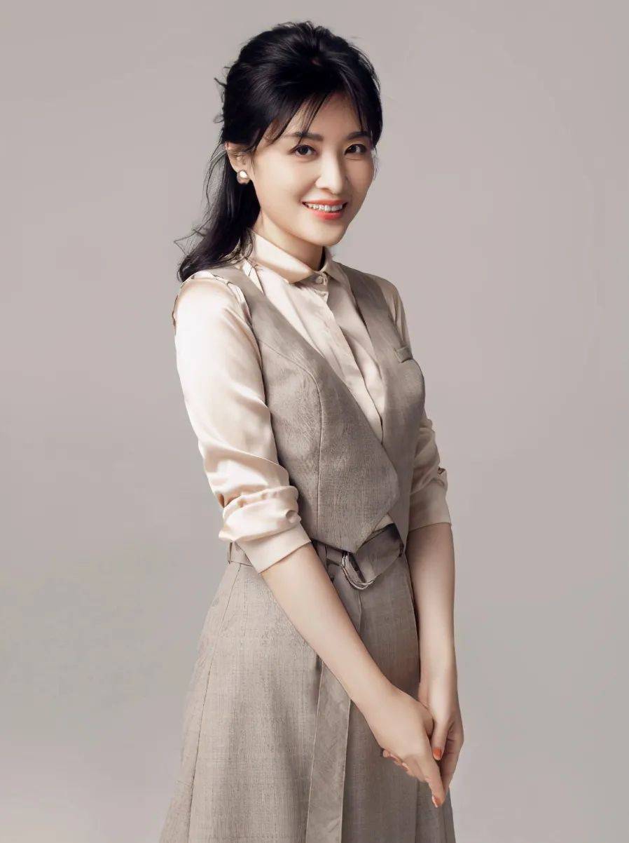 军事频道十大美女主持人，魅力与智慧的并存，军事频道十大美女主持人，魅力与智慧并存的风采展示