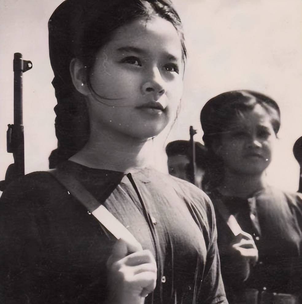 中国女兵，从越南战场到海豹的传奇之旅，中国女兵，从越南战场到海豹的英勇传奇之旅