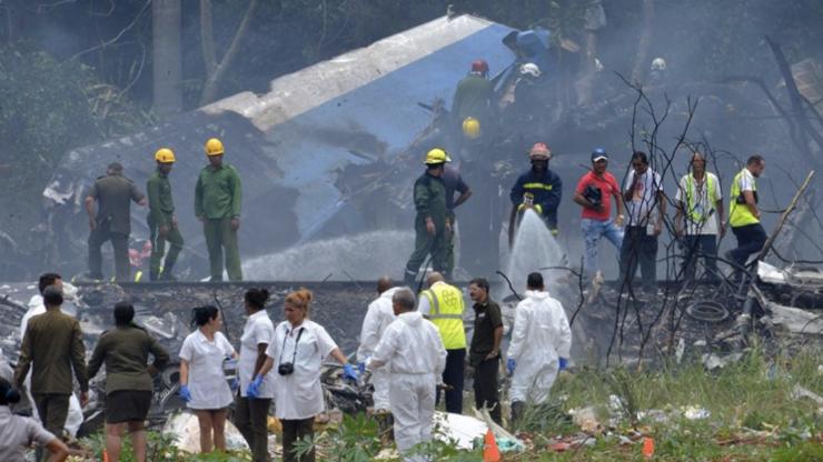 波音737客机坠毁事件，深度探究与反思，波音737客机坠毁事件深度剖析与反思