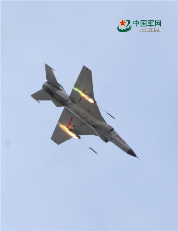 揭秘F-15EX战斗机，高清照片下的英勇雄姿，F-15EX战斗机高清照片展现英勇雄姿大揭秘