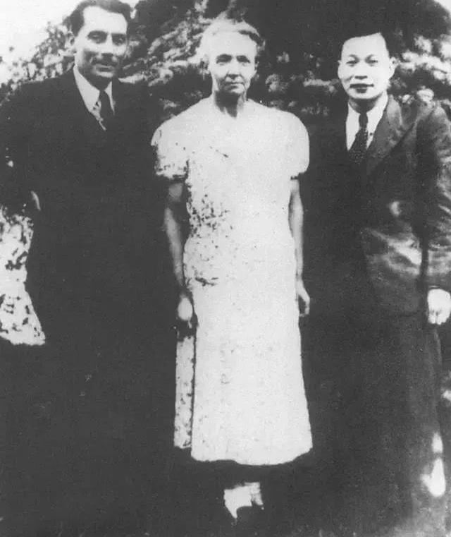 揭秘两弹一星背后的传奇，中国原子弹之父究竟是谁？，揭秘两弹一星背后的传奇，中国原子弹之父揭秘身份之谜！