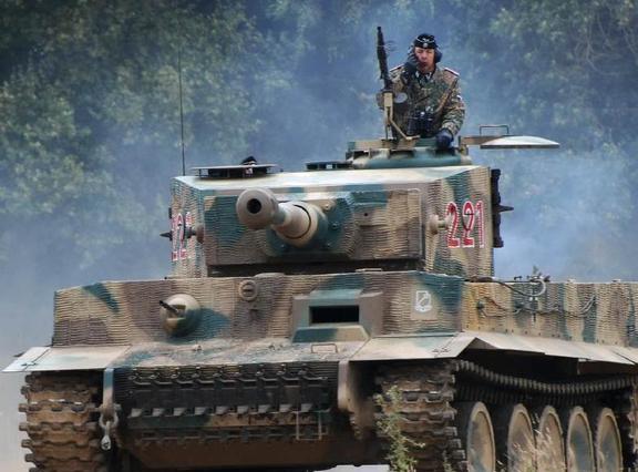 德国虎式图片大全，历史与技术的完美融合，德国虎式坦克，历史与技术的壮丽展现图片大全