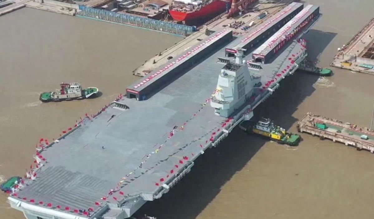 福建舰，常规动力下的壮丽巨轮，福建舰，常规动力下的巨轮风采