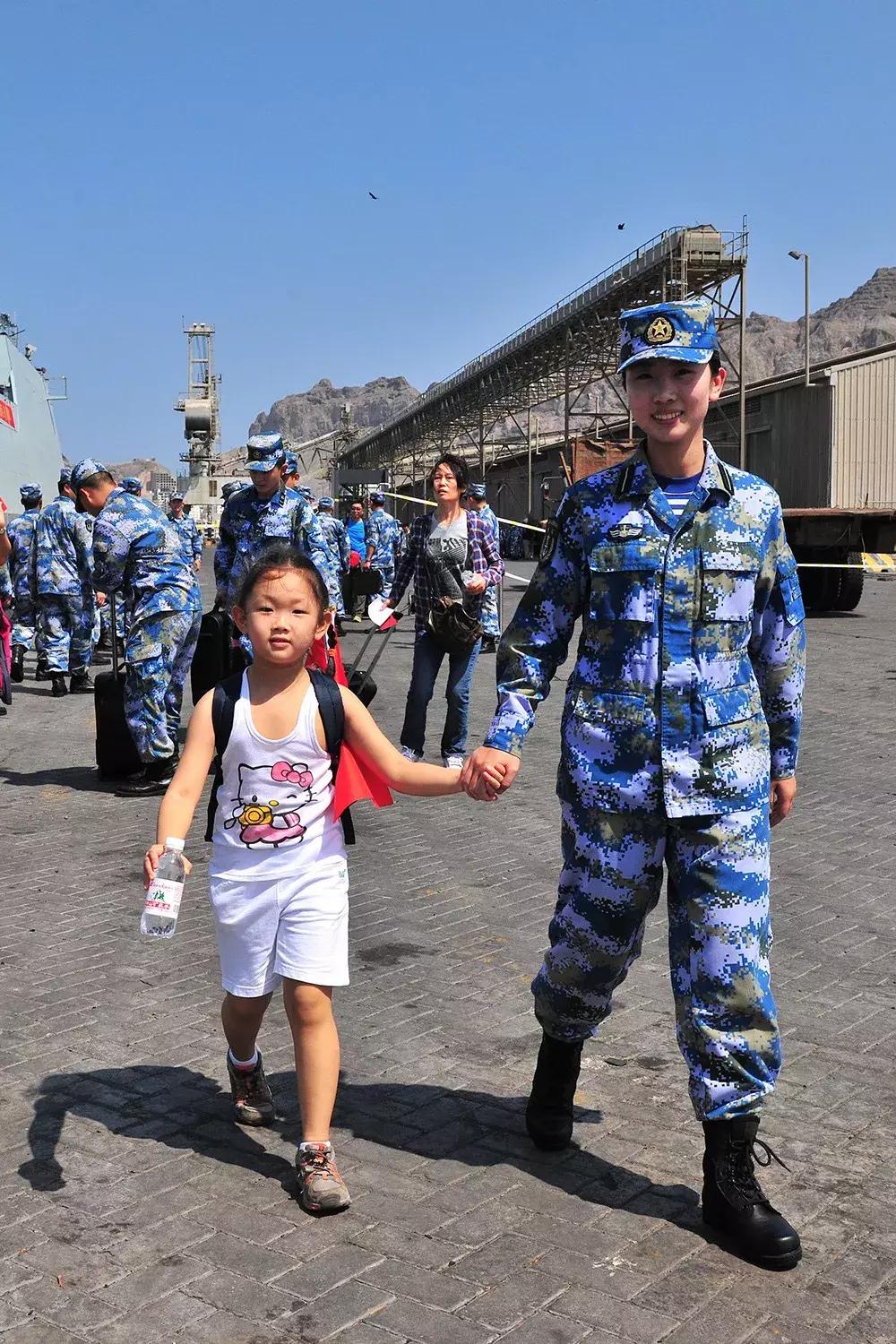 海军成立70周年海上阅兵活动视频，壮丽航程，荣耀瞬间，海军70周年海上阅兵活动视频，壮丽航程中的荣耀瞬间