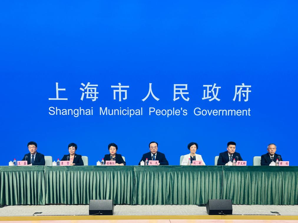 7月2号新闻概览,全球经济动态、科技创新与社会热点,7月2日全球经济动态、科技创新与社会热点概览新闻。