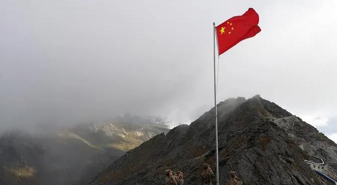 亚东军，守护边疆的钢铁长城，亚东军，边疆的钢铁长城守护者