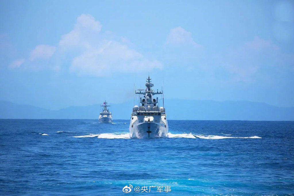 人民海军70周年庆典，局座的深情泪水背后的荣耀与担当，人民海军70周年庆典，荣耀与担当背后的局座深情泪水