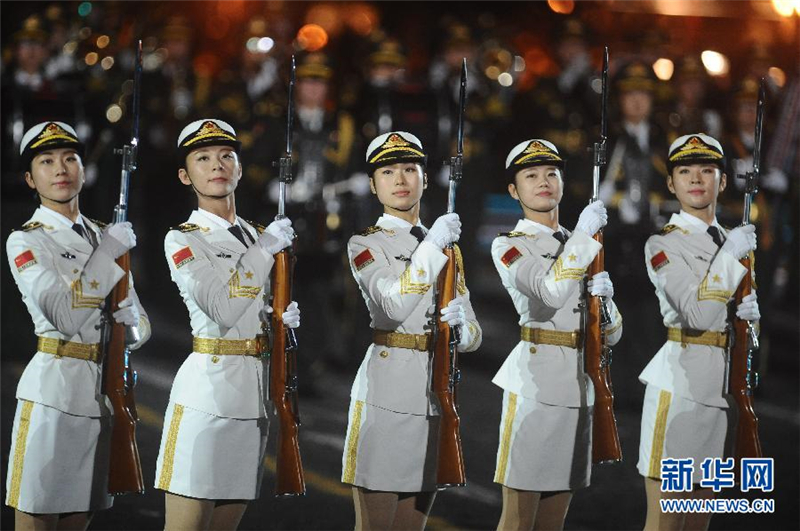 中国人民解放军三军仪仗队中的女兵，荣耀与担当，中国人民解放军三军仪仗队女兵的荣耀与担当