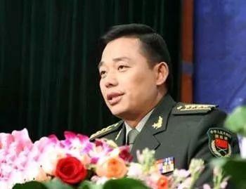 黄雪平，一位引领时代的杰出人物，黄雪平，时代引领者的杰出风采