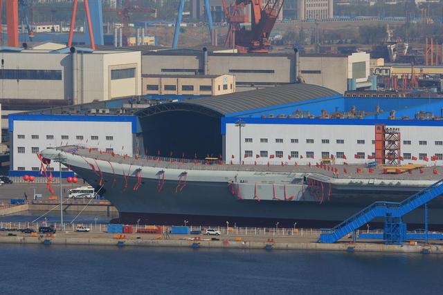 中国海军新里程碑，003航母下水仪式隆重举行，中国海军新里程碑，003航母下水仪式盛大举行
