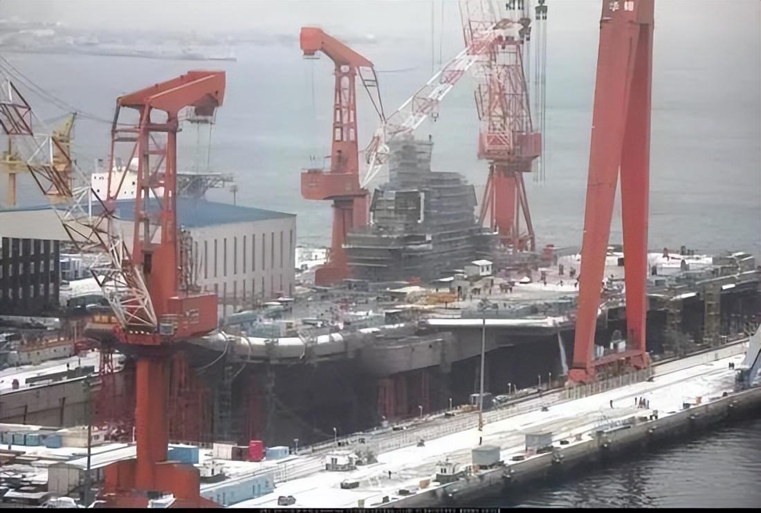 瓦良格号与中国的关系，历史与现实的交织，瓦良格号与中国，历史与现实交织的关系