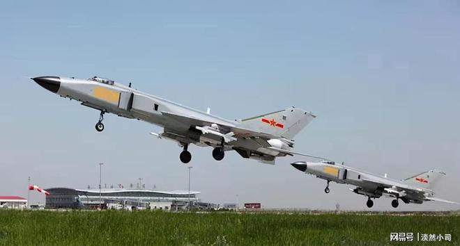歼8战斗机，中国空军的重要力量，歼8战斗机，中国空军之骄傲与力量支柱