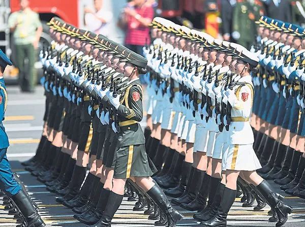 国庆70周年大阅兵将军领队，荣耀与担当的象征，国庆70周年大阅兵将军领队，荣耀与担当的象征