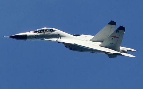 歼-16装备海军航空兵，新时代的海军空中力量崛起，歼-16装备海军航空兵，新时代海军空中力量崭露头角