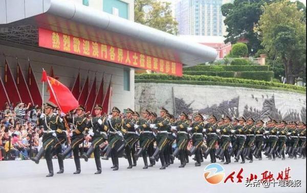 驻澳门部队军营开放日表演视频，展现军威与军民融合之情，驻澳门部队军营开放日，军威与军民融合之情的精彩瞬间视频回顾