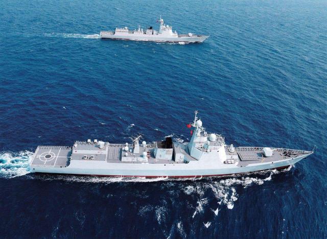 揭秘中国海军新型战舰，揭秘052B驱逐舰的排水量，揭秘，中国海军新型战舰052B驱逐舰排水量详解