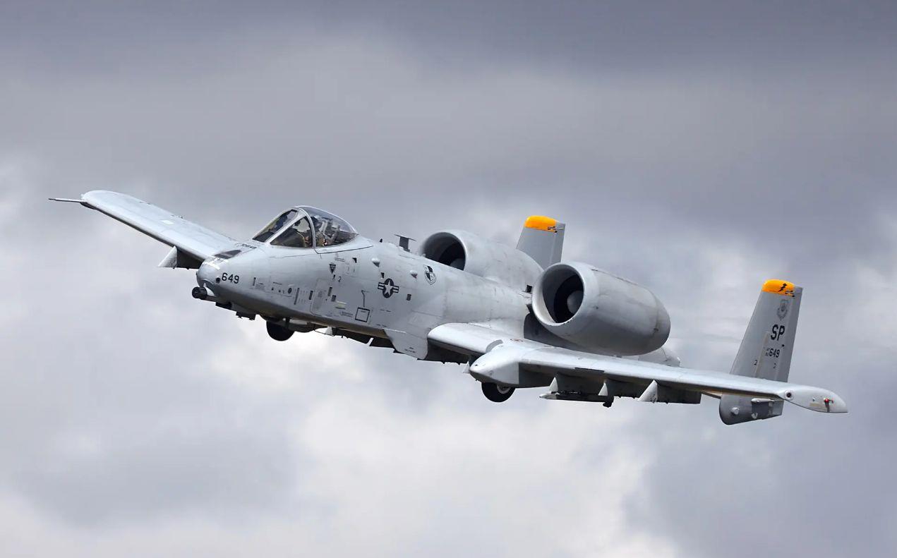 A-11攻击机，空中霸主的力量之源，A-11攻击机，空中霸主的力量展现