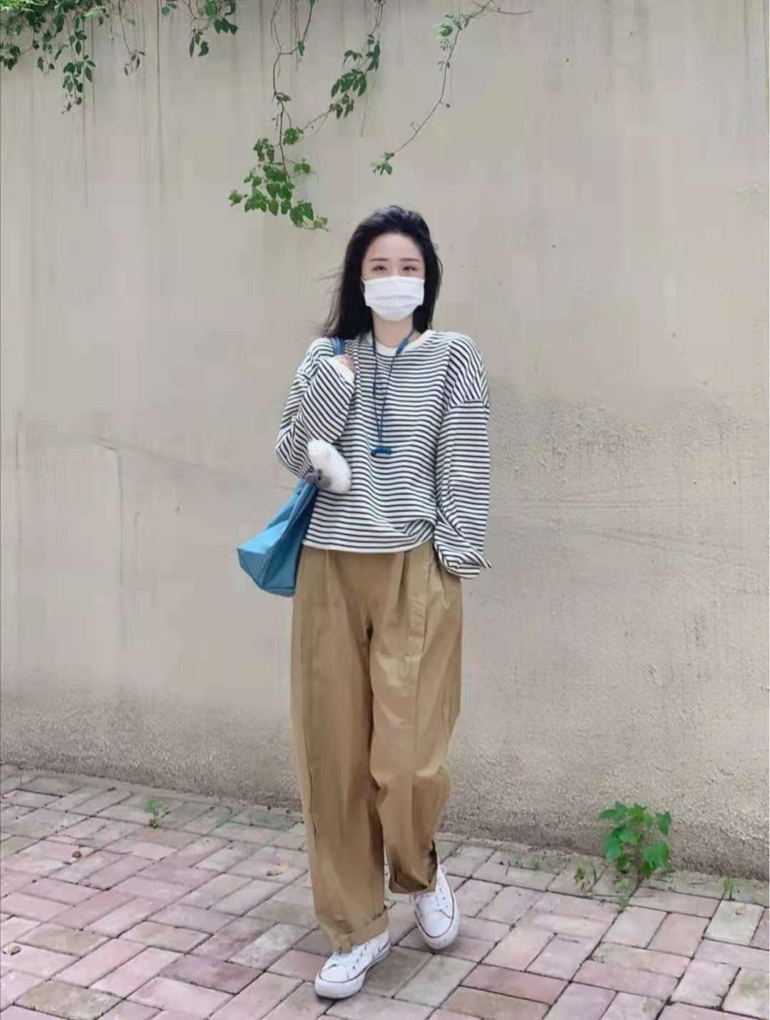歼-10战斗机座舱罩的颜色解析，歼-10战斗机座舱罩颜色揭秘