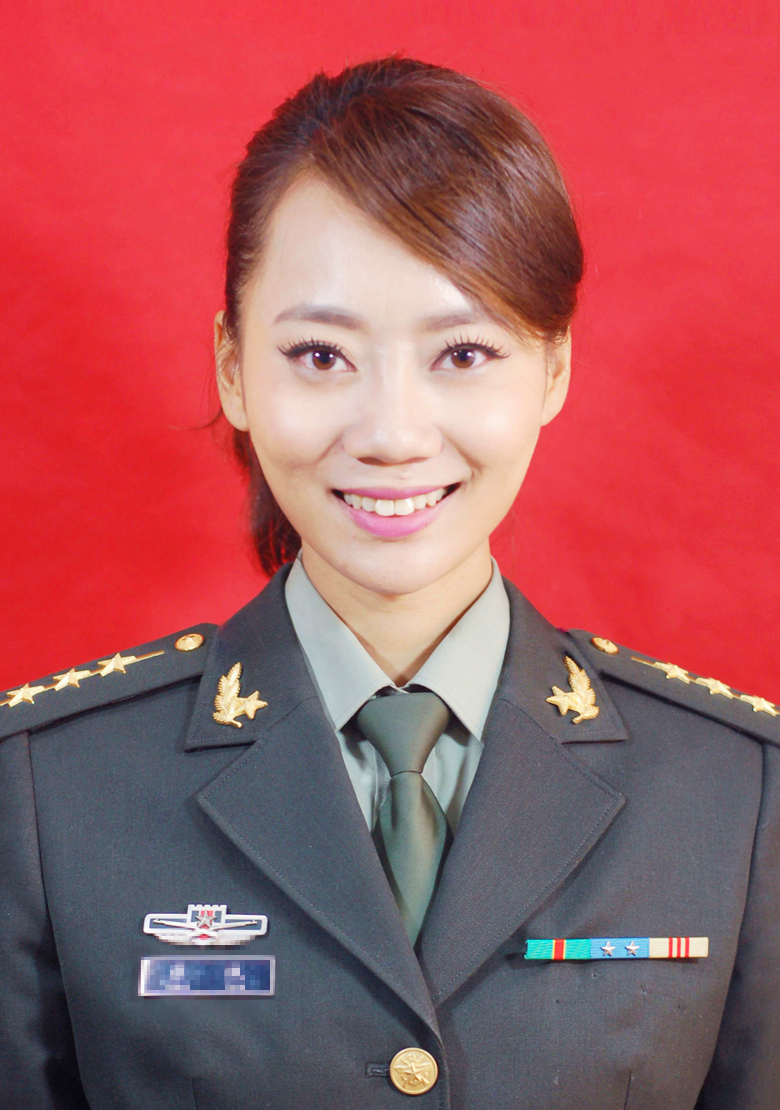 尹梦，军事频道的女主持人之光，尹梦，军事频道女主持人之星光闪耀