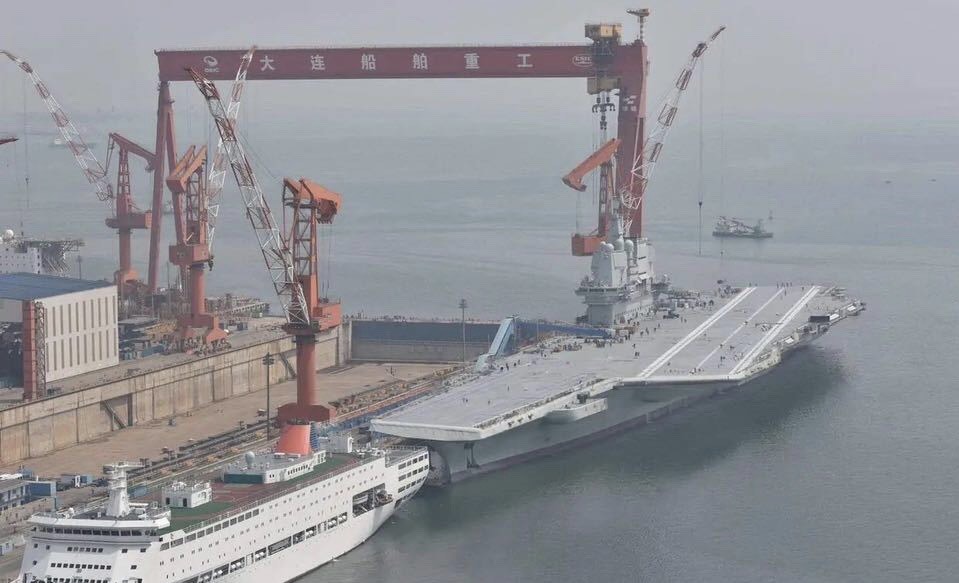 中国海军新篇章，中国第三艘航母下水直播纪实，中国海军新篇章，第三艘航母下水直播实录