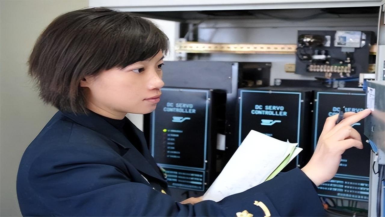 杨屹，中国导弹快艇之母，杨屹，中国导弹快艇领域的杰出女性领军人物