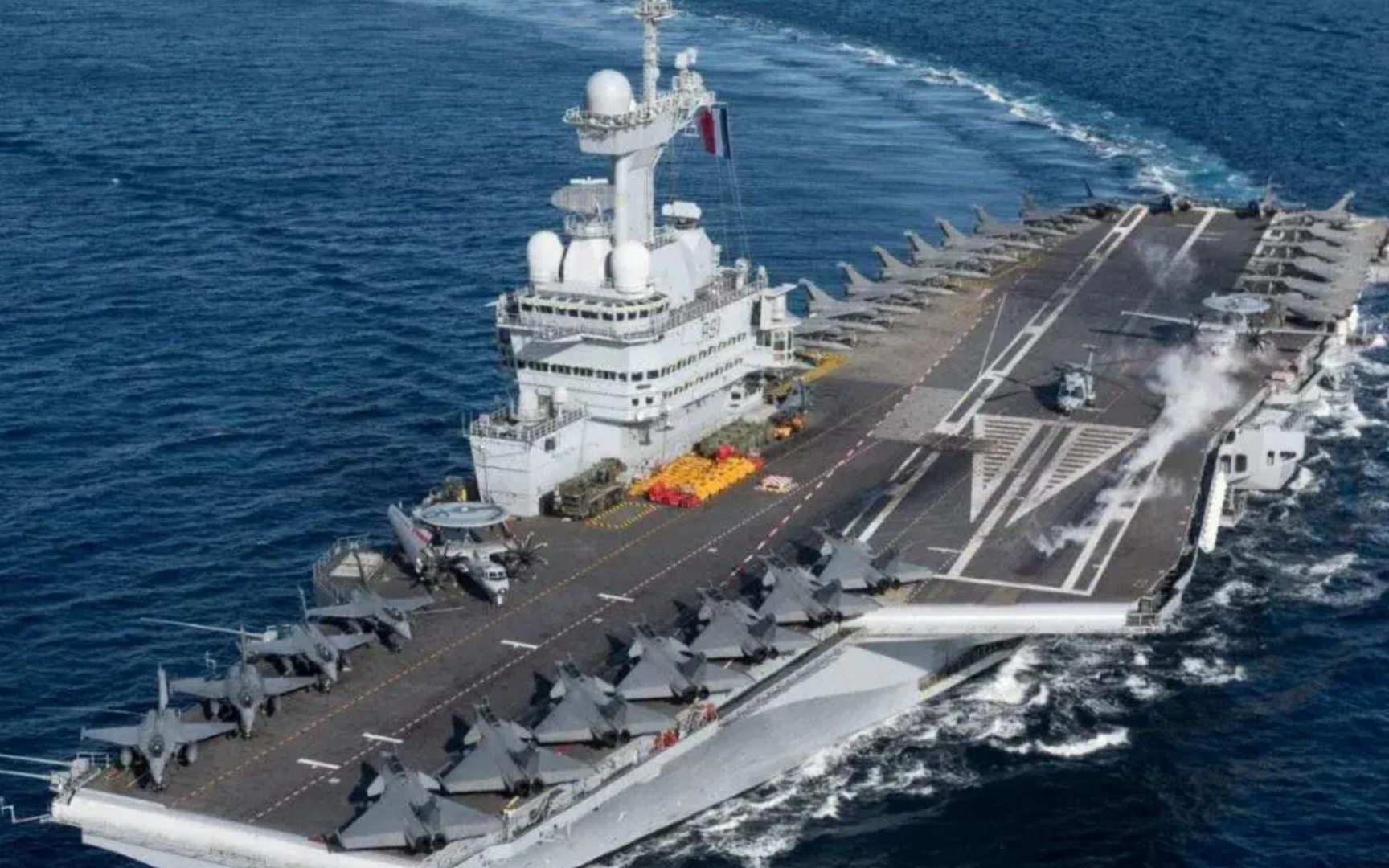 福建舰给西方的震撼，中国海军力量的崭新篇章，福建舰震撼西方，中国海军力量的崭新篇章