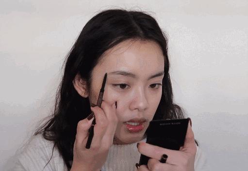 越南女兵与美人计，战争中的智慧与勇气，越南女兵，战争中的智慧与美人计