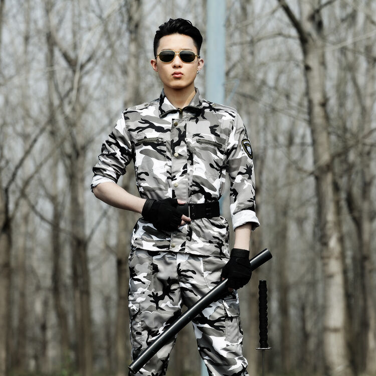 迷彩服是否算作军装的探讨，迷彩服是否可归为军装的探讨