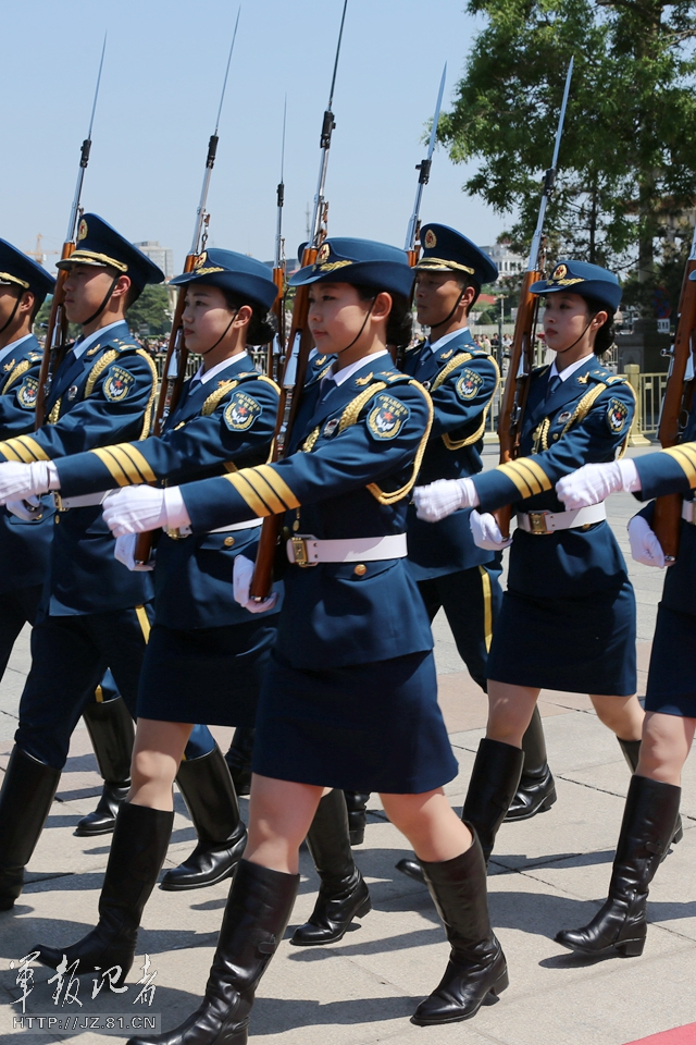 三军仪仗队男兵身高的要求，探究与解析，三军仪仗队男兵身高要求揭秘与探究