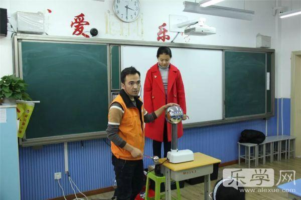 青岛核潜艇基地是否存在辐射问题探讨，青岛核潜艇基地辐射问题探讨与解析