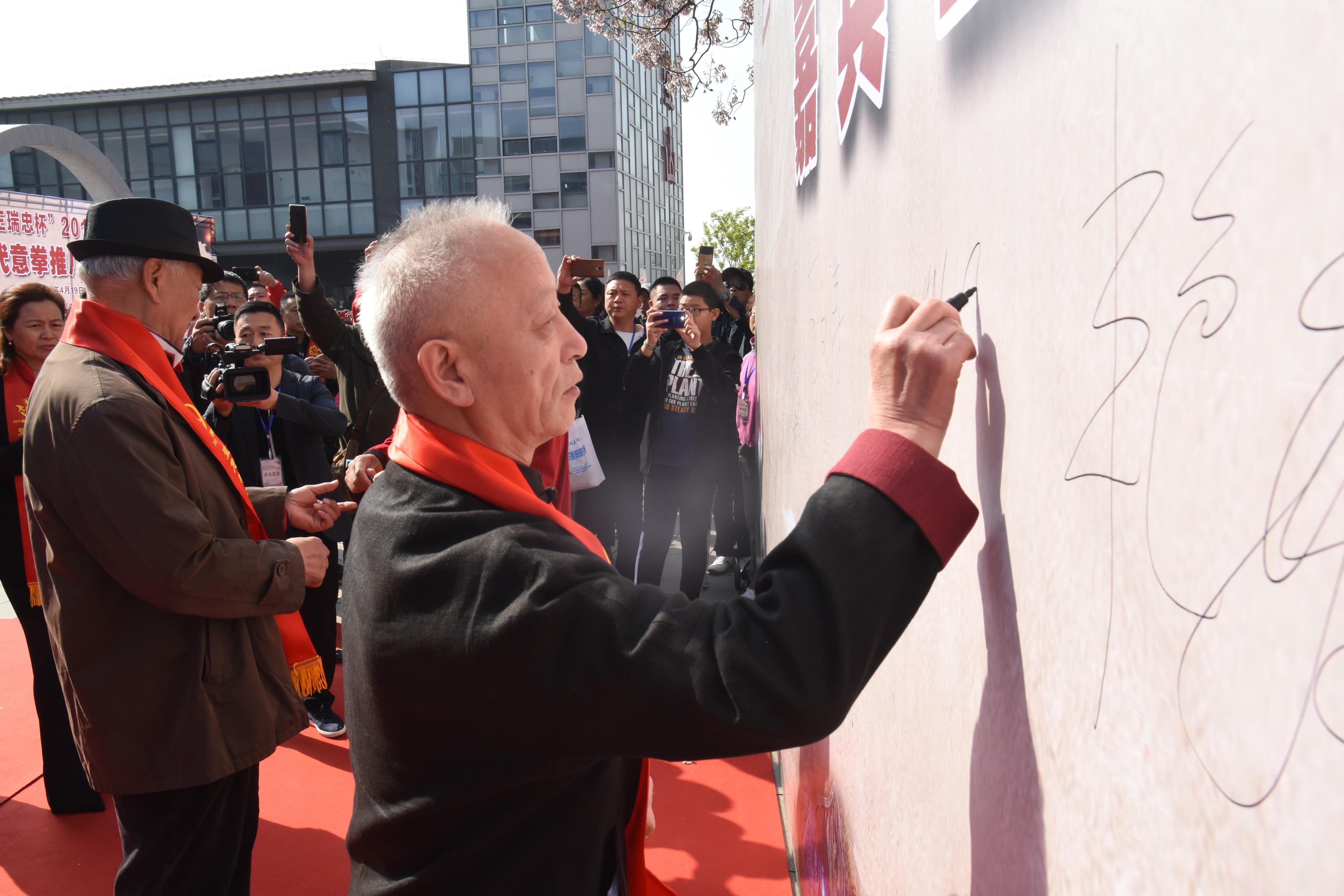 王中王一肖论坛,免费下载资源的宝藏之地,王中王一肖论坛,免费资源宝藏的聚集地