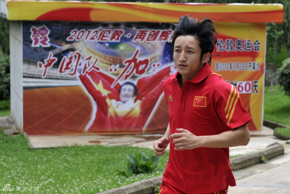 王中王三肖四期必开一肖——揭秘彩票背后的秘密，揭秘彩票背后的秘密，王中王三肖四期必开一肖解析