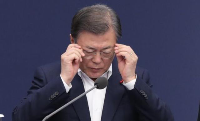 文在寅捐款500万韩元遭遇网暴，数字背后的真相与反思，文在寅捐款背后的真相与网暴反思，500万韩元引发深思