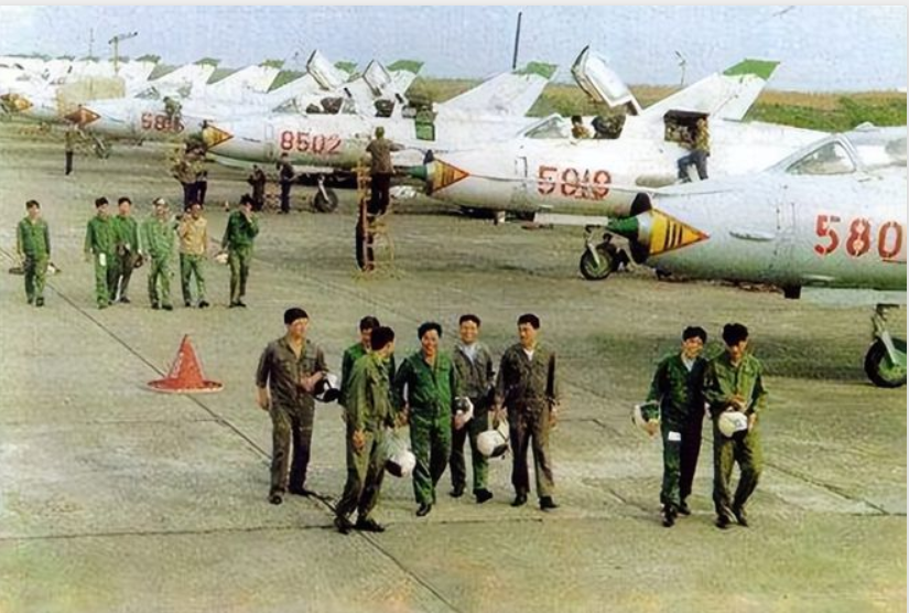 中国解放军空军武器，尖端科技与力量的象征，中国解放军空军武器，尖端科技与力量的典范