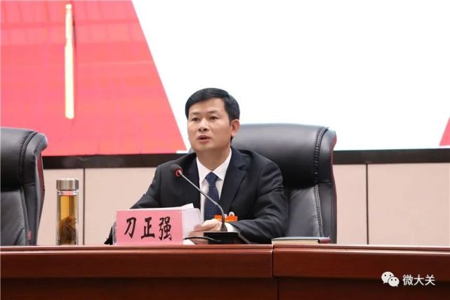 云南最年轻县长刀正强，青春与担当的典范，云南最年轻县长刀正强，青春担当的典范
