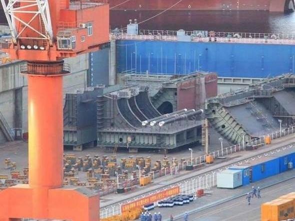 第二艘国产航母照片，揭示中国海军力量的崭新篇章，中国海军力量新篇章，第二艘国产航母照片曝光
