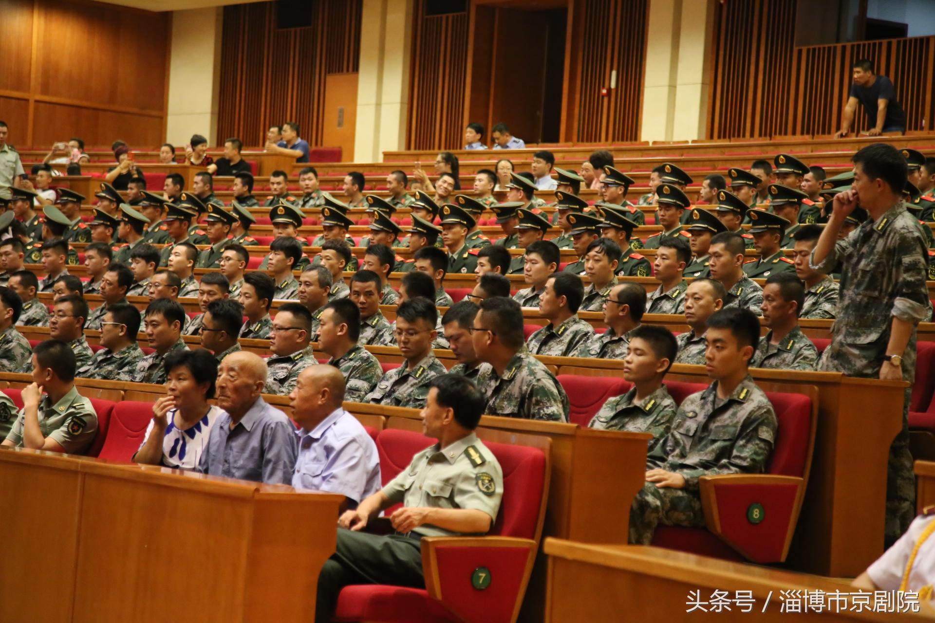 中国人民解放军军旗的确定年份及其象征意义，中国人民解放军军旗确定年份及其象征意义解读
